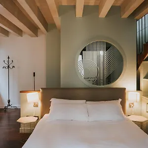 https://prestige-boutique-homes-piazza-missori.it-lombardy.com